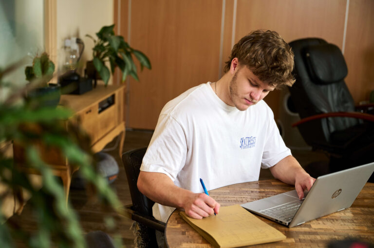 Sepp Stokbroekx van NixoWebBuilding, specialist in website laten maken