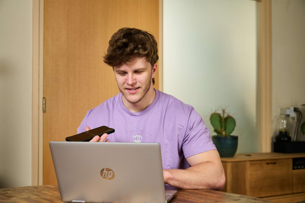 Sepp Stokbroekx, freelance webdesigner die KMO's helpt aan professionele WordPress websites